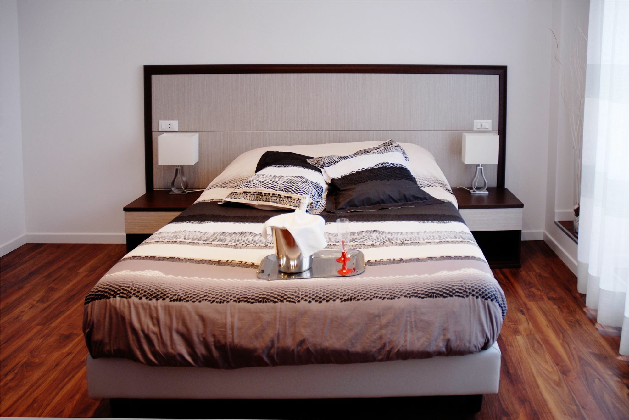Suiterhome Roma Ngoại thất bức ảnh